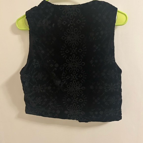 Cute embroidered Zara vest - Picture 3 of 4